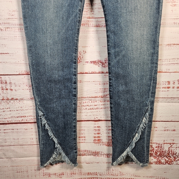 Frame Denim Skinny De Jeanne Frayed Ankle Hem Jeans - Picture 7 of 16